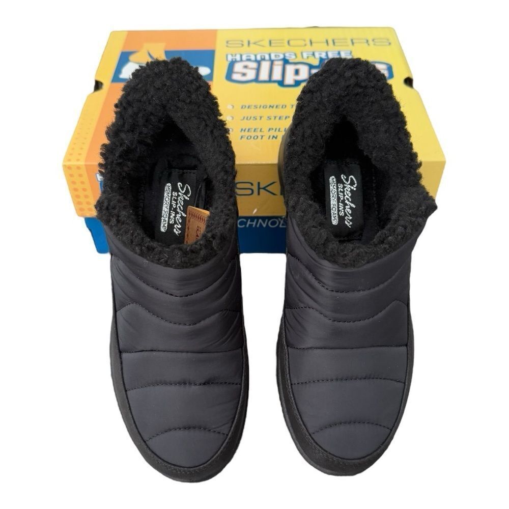 Skechers Hands Free Slip-Ins Cozy Escape Snowpuff Black Faux Fur Booties 5.5 New